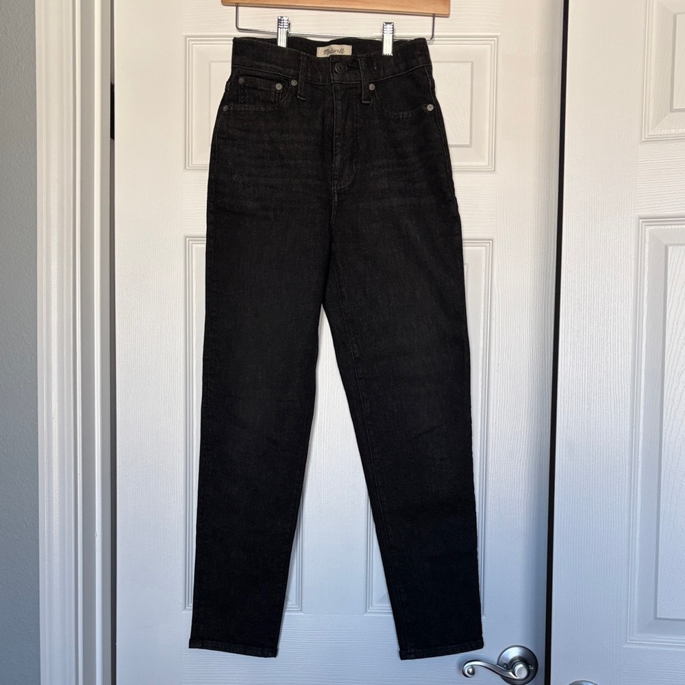 Black High-Waisted Jeans